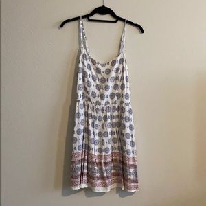 Patterned white/pink dress